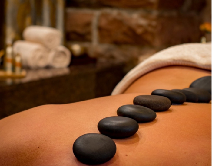 Massage thải độc tố đá nóng 90’ 